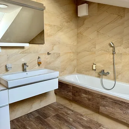 Penzión pre hostí Tri Kopy*** - Penzion, Restauracia A Pizza *